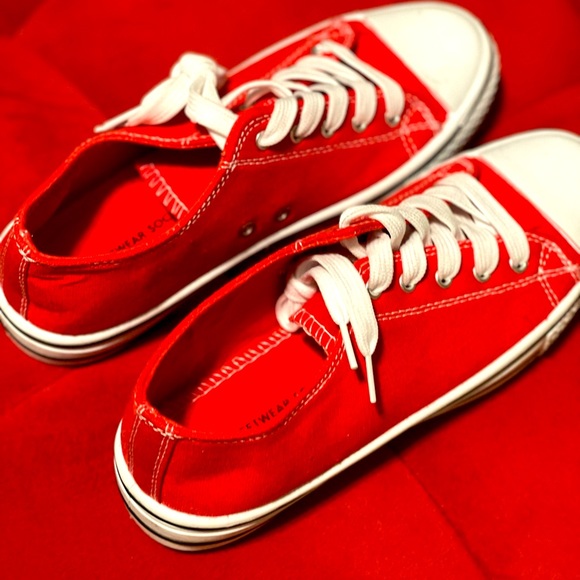 Sneakers - Picture 1 of 1